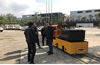 浙江客戶來廠驗(yàn)貨，參觀湘潭鋰電池電機(jī)車運(yùn)行測(cè)試